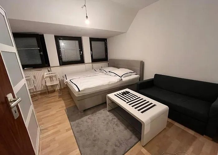 Zentrale Und Gepflegte Wohnung In Nuernberg