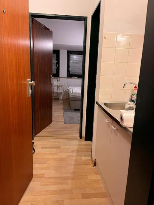 Zentrale Und Gepflegte In